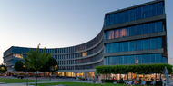 Biuro Royal Wilanów - Wewnętrzne atrium budynku biurowego