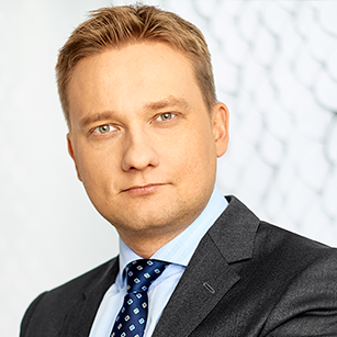 Michał Lis Associate Director in Office Leasing Department, JLL