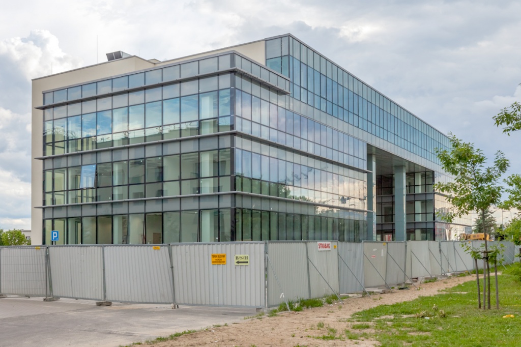 Building's block - offices to let