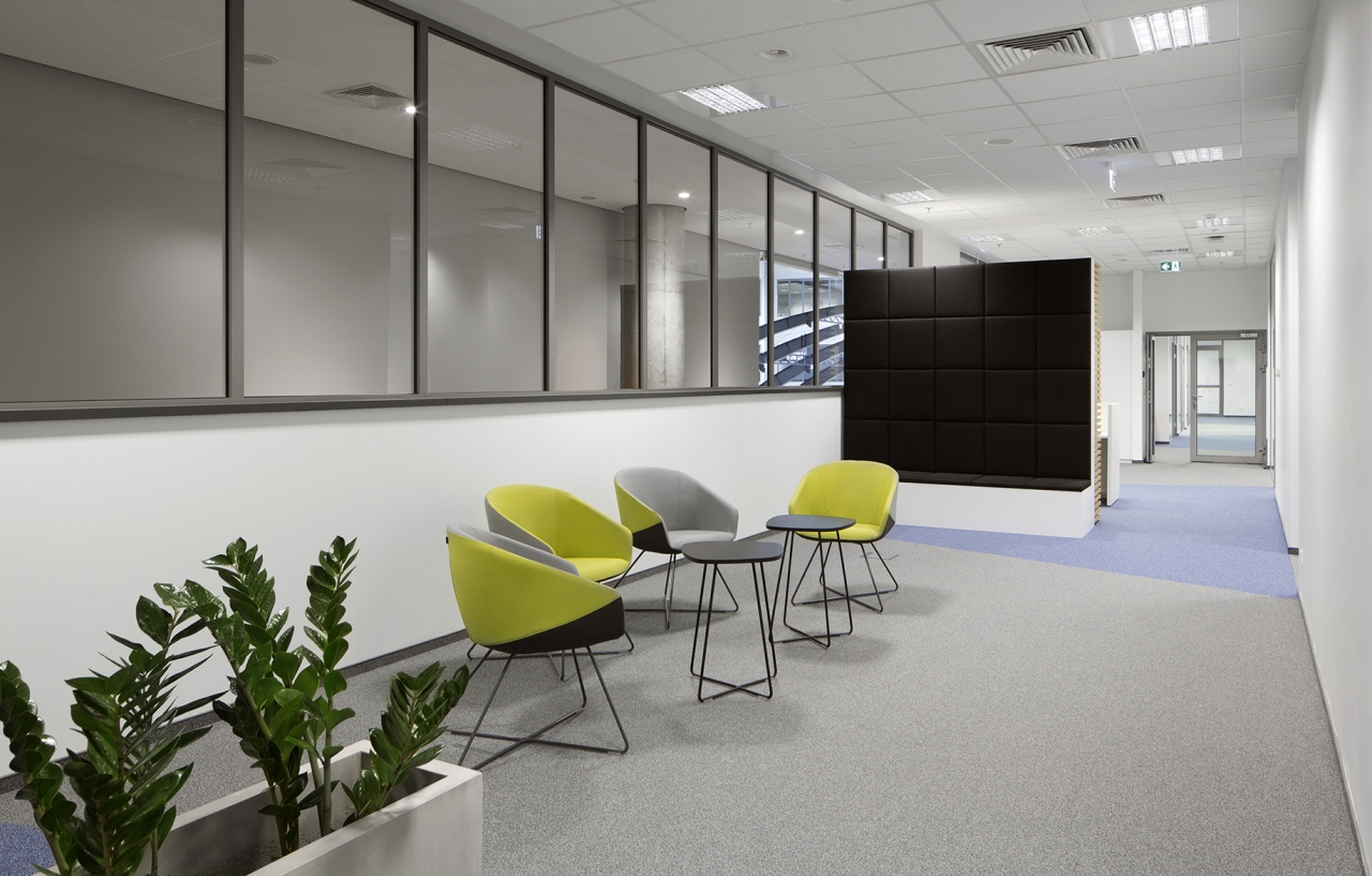 Working stations for let