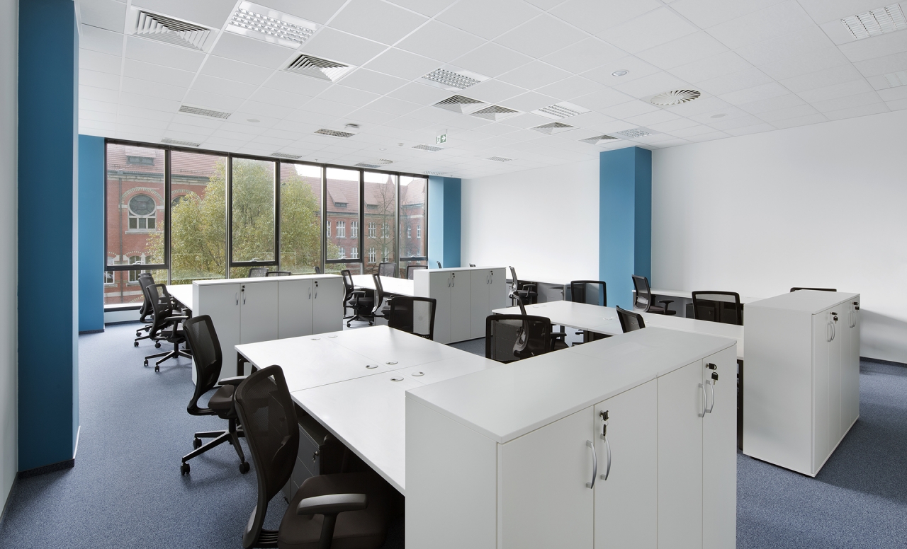 Working stations for let