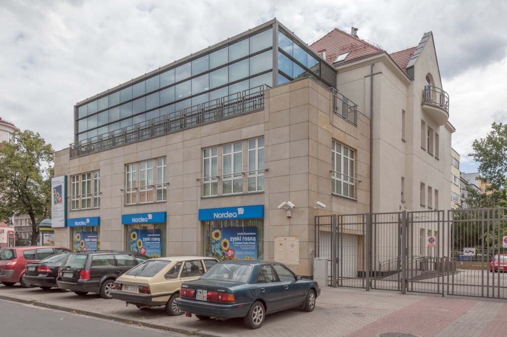 Building's block - offices to let