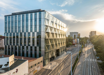 Fasada Diamentum Office odsłonięta