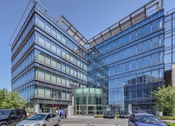Modernizowany kompleks Marynarska Business Park z dwoma certyfikatami