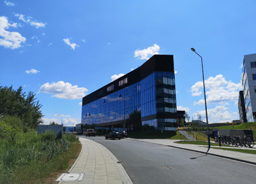 Najmniejszy biurowiec w kompleksie DOT Office.