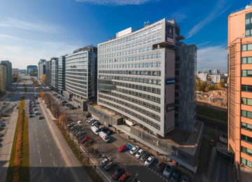 Modernizacja recepcji i lobby w warszawskim Equator I