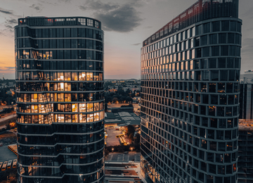 Global Office Park z ceremonialną wiechą