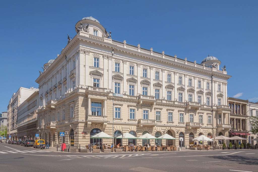 Front budynku z powierzchniami do wynajęcia