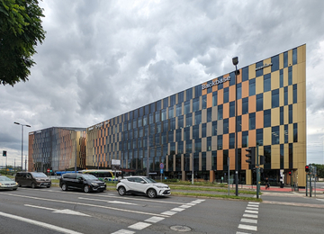 High5ive 5 z certyfikatem LEED Core & Shell