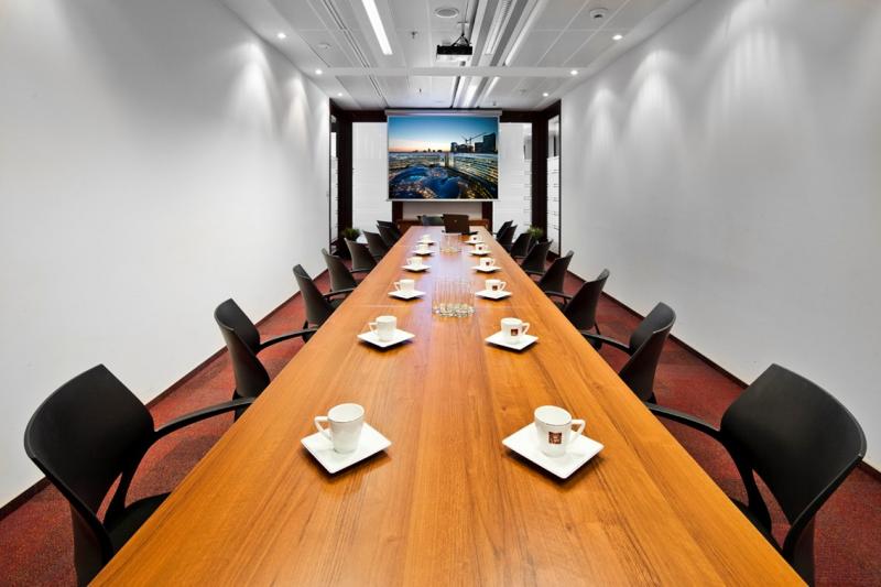 Conference room for rent by the hour on the VI floor