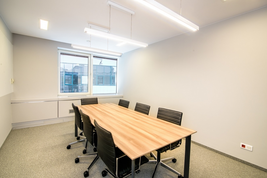 Sample meeting room