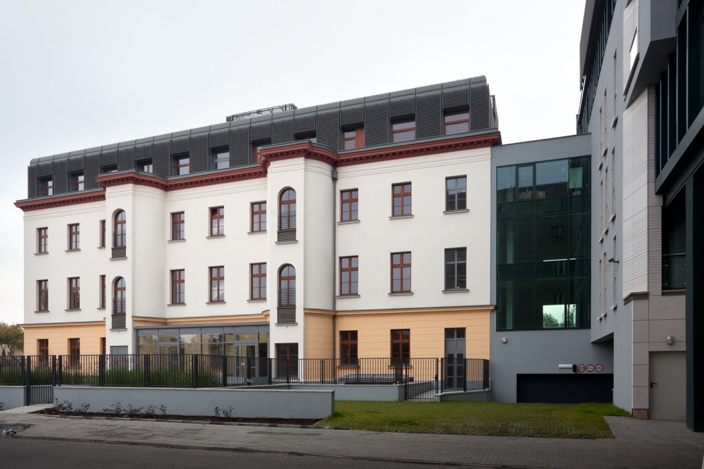 View of the building with offices to rent