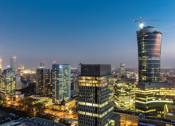 JLL doradzało przy wynajmie 22 000 m2 w Warsaw Spire