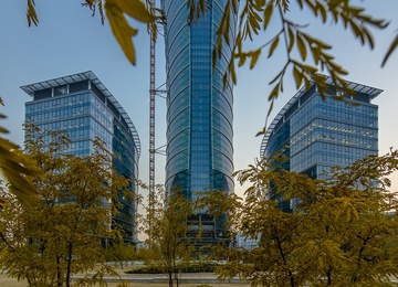 JLL doradzało przy wynajmie 22 000 m2 w Warsaw Spire