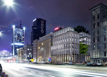 Nowogrodzka Square z kolejnymi nagrodami