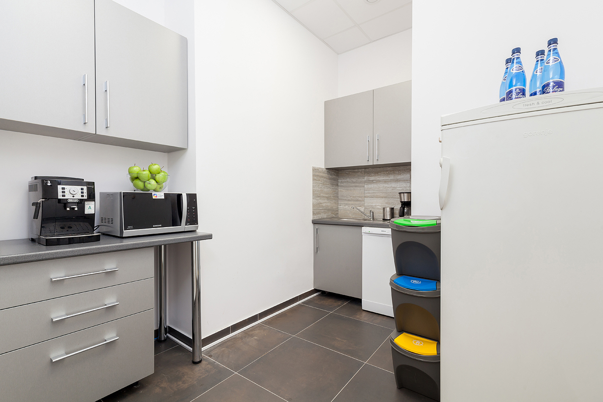 Office & Cowork Centre - Racławicka 58