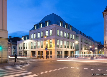 Prace wykończeniowe w biurowcu Plac Zamkowy – Business with Heritage
