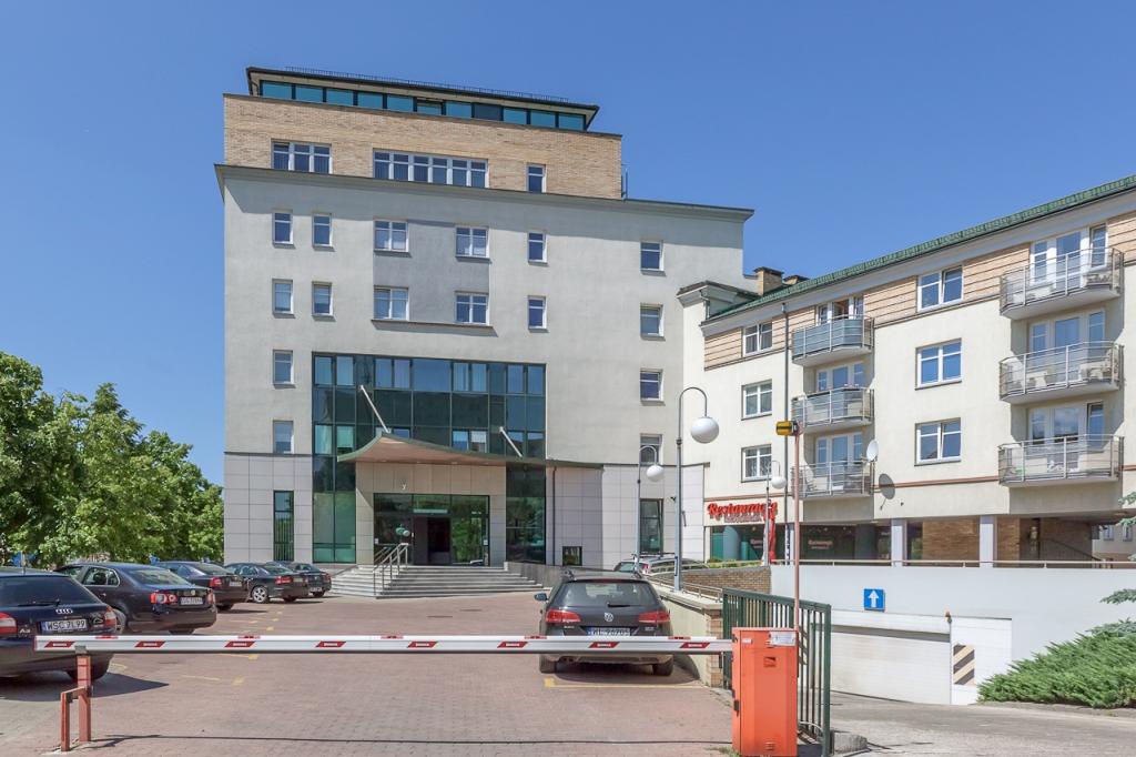 Widok główny budynku biurowego