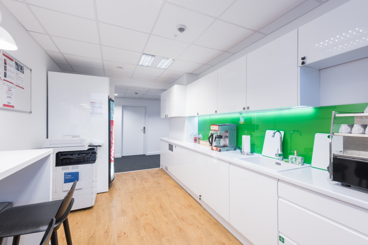 Regus Aleja Niepodległości 6