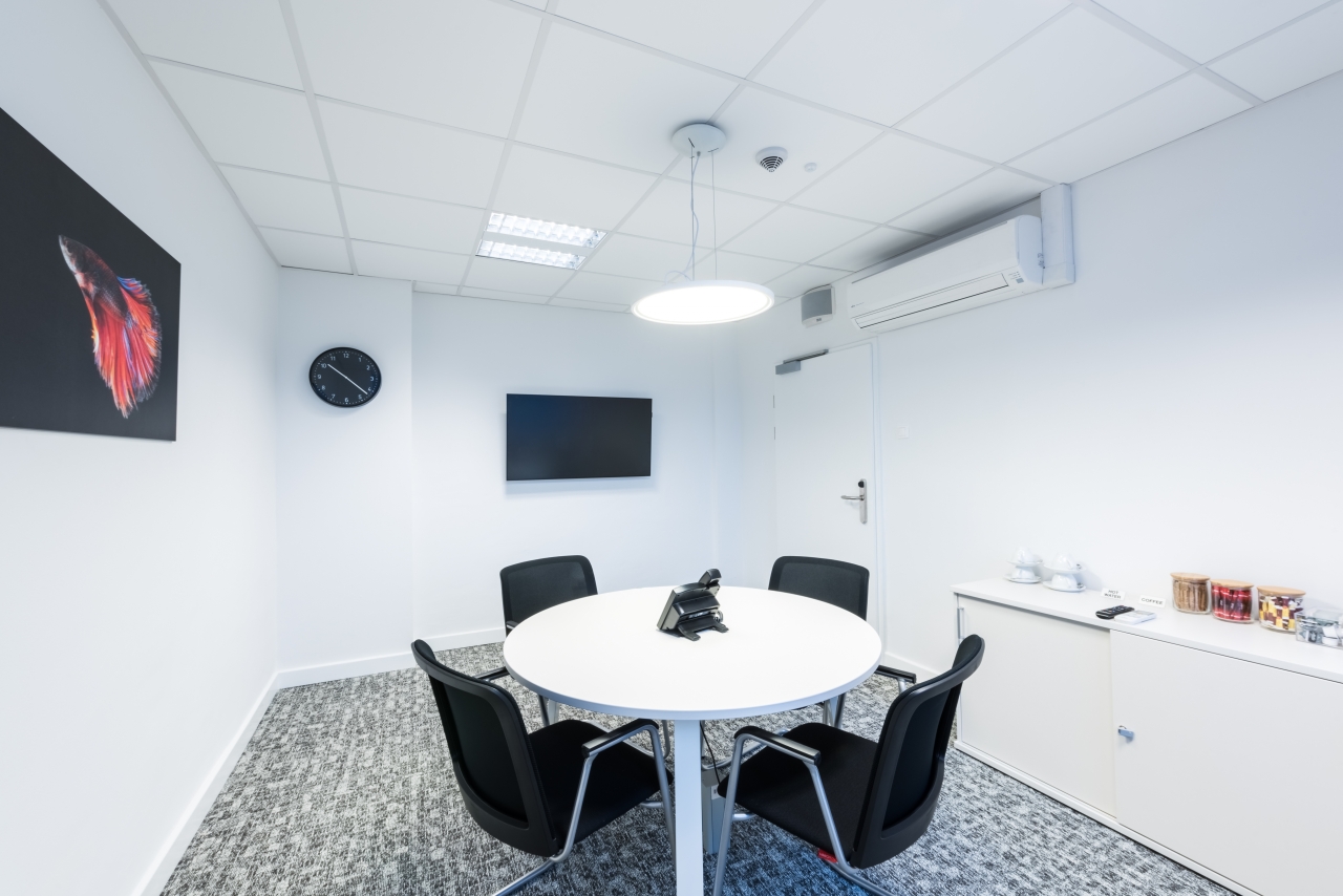Regus Aleja Niepodległości 6