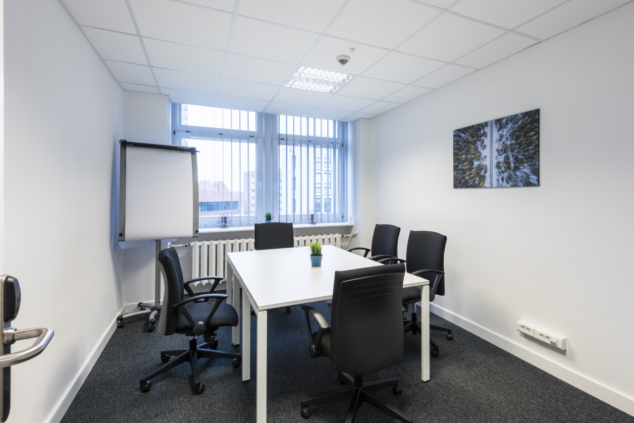 Regus Aleja Niepodległości 6