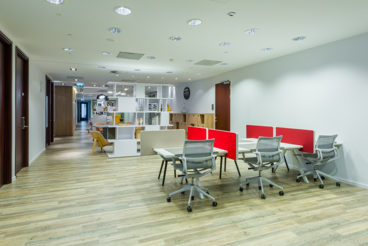 Regus Warsaw Financial Center