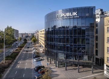 REPUBLIK: Centrum Biurowe Hossa