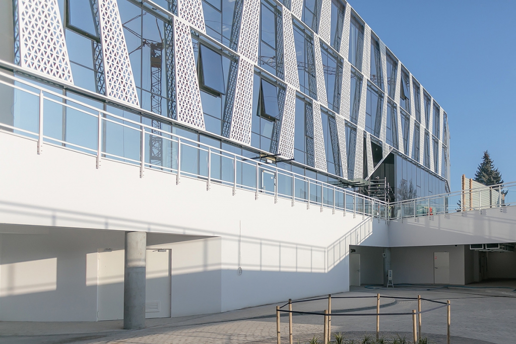 Parking ramp in the office complex