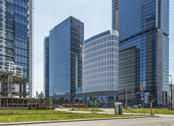 Z metra prosto do The Warsaw HUB