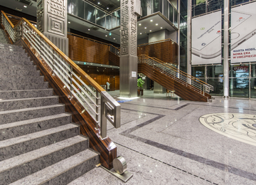Warta Tower przejdzie remont