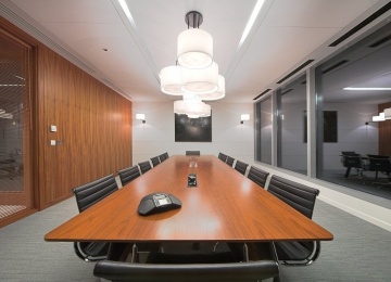 DLA Piper zostaje w WFC