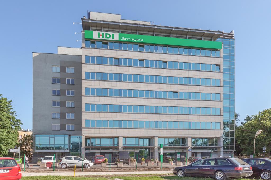 Main view of the office building - space to let