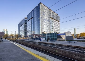 West Station oddany do użytku