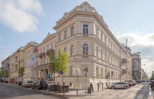 JLL skomercjalizuje portfolio budynków biurowych PATRIZIA