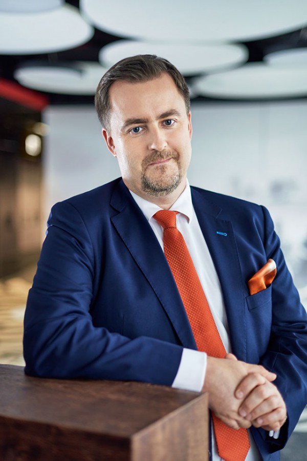 Jakub Sylwestrowicz, JLL